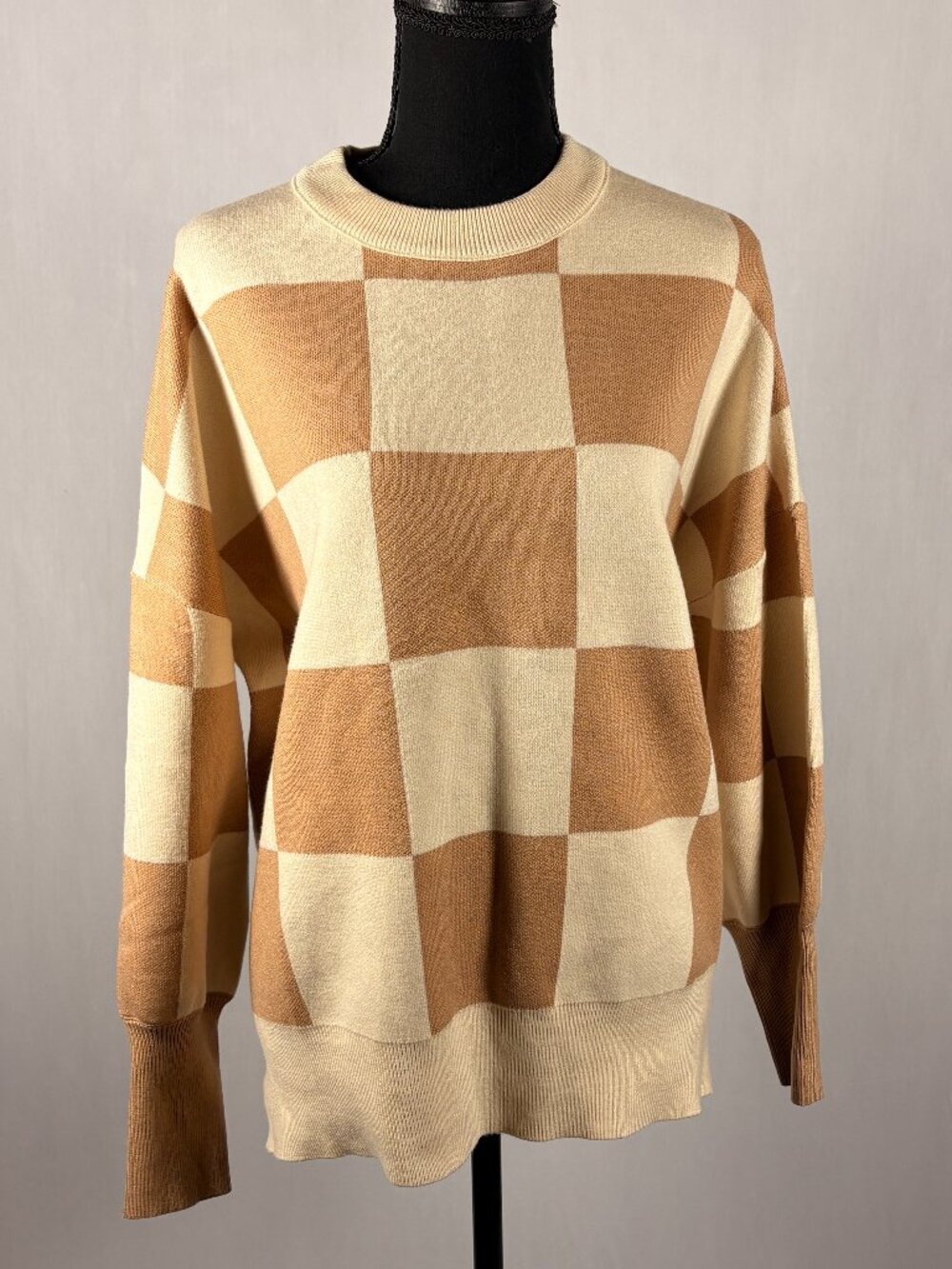 Lillusory |  Beige/Cream Checkerboard Crewneck Sweater | Women’s M | NWT